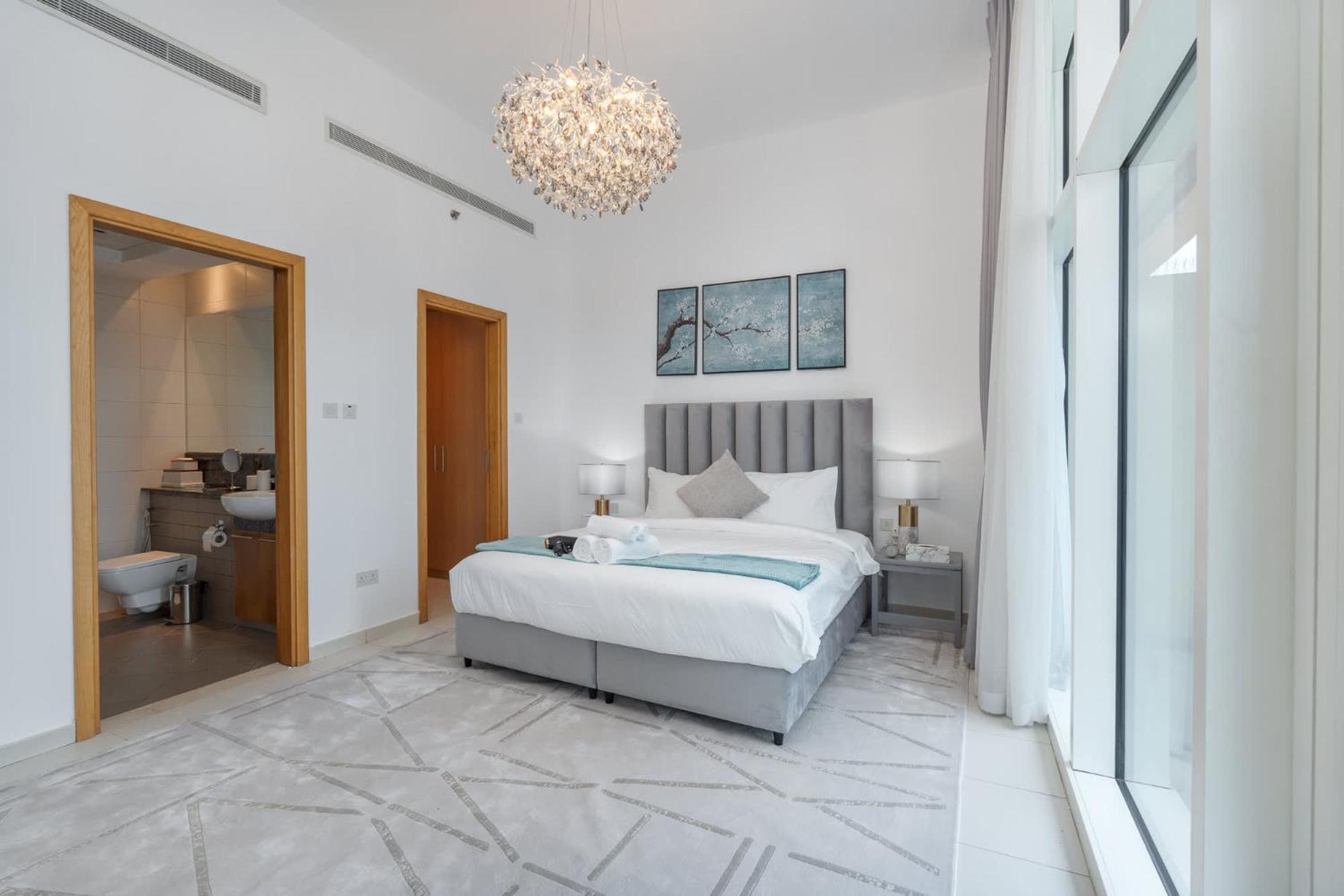 Dazzling In Business Bay With Stunning Views * Dubai