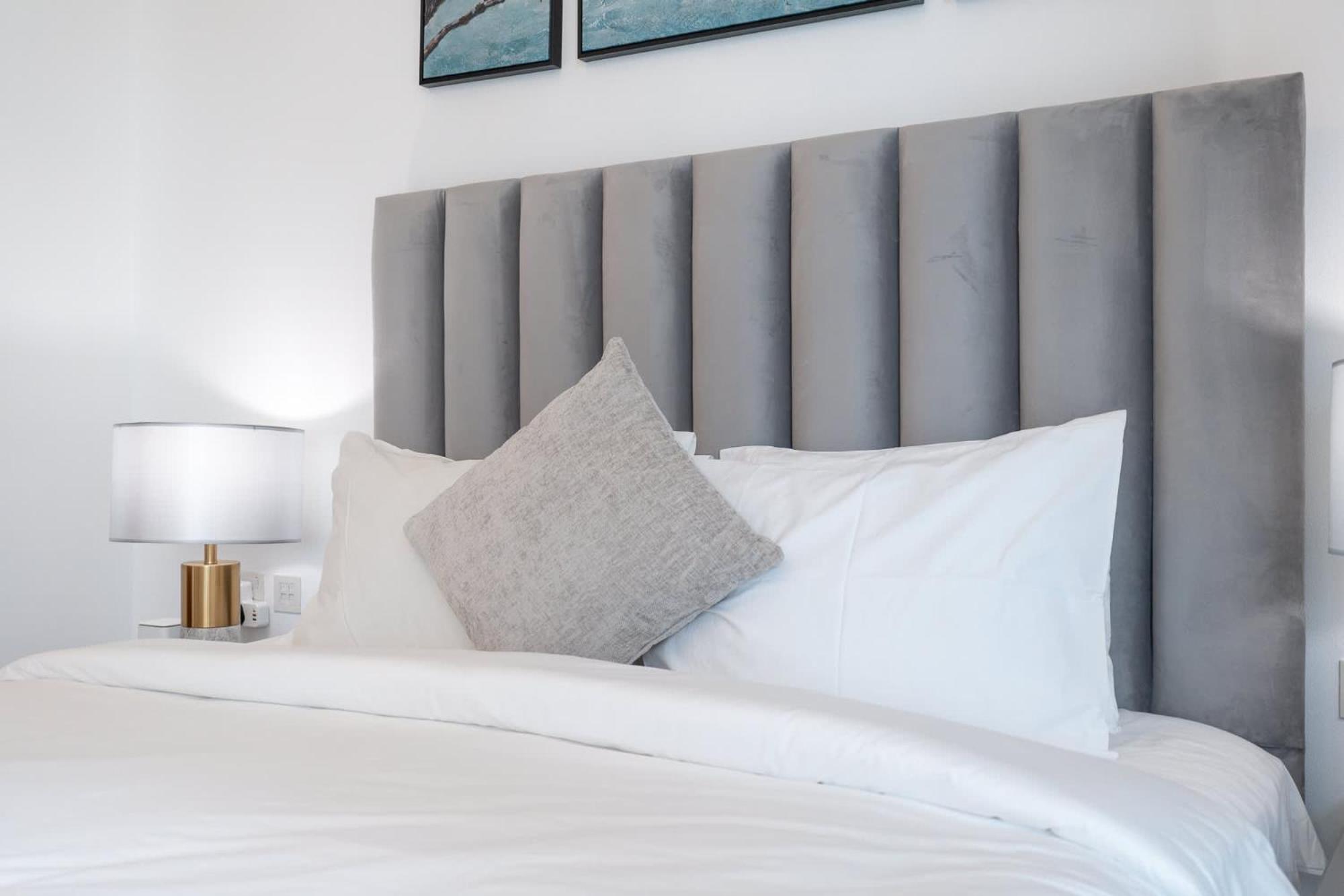Dazzling In Business Bay With Stunning Views *